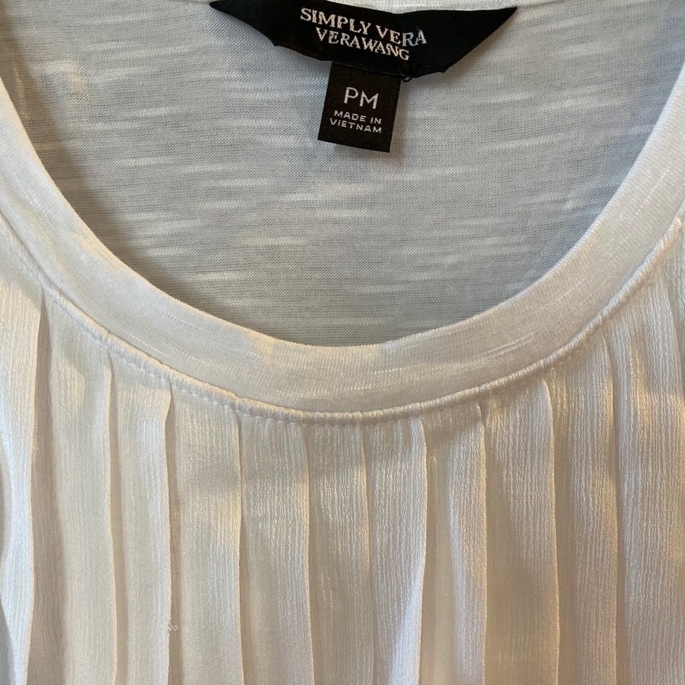Simply Vera Vera Wang White Pintuck Flowy Tank Top Size MP - Picture 3 of 7